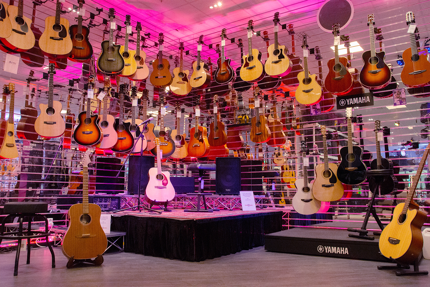 Showroom Acoustic Guitars